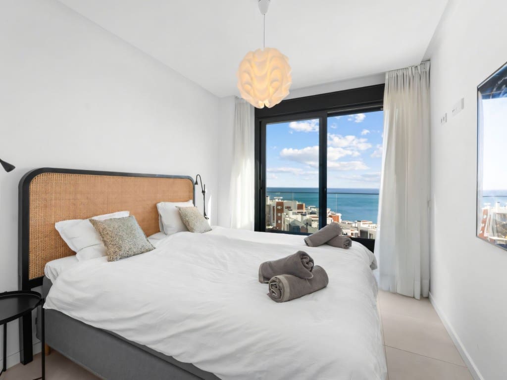 2 slaapkamer Penthouse te koop in Carvajal met zwembad garage - € 965.000 (Ref: 9415378)