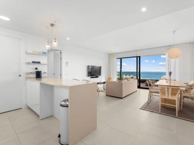 2 chambre Penthouse à vendre à Carvajal, Fuengirola avec piscine garage - 965 000 € (Ref: 9415378)