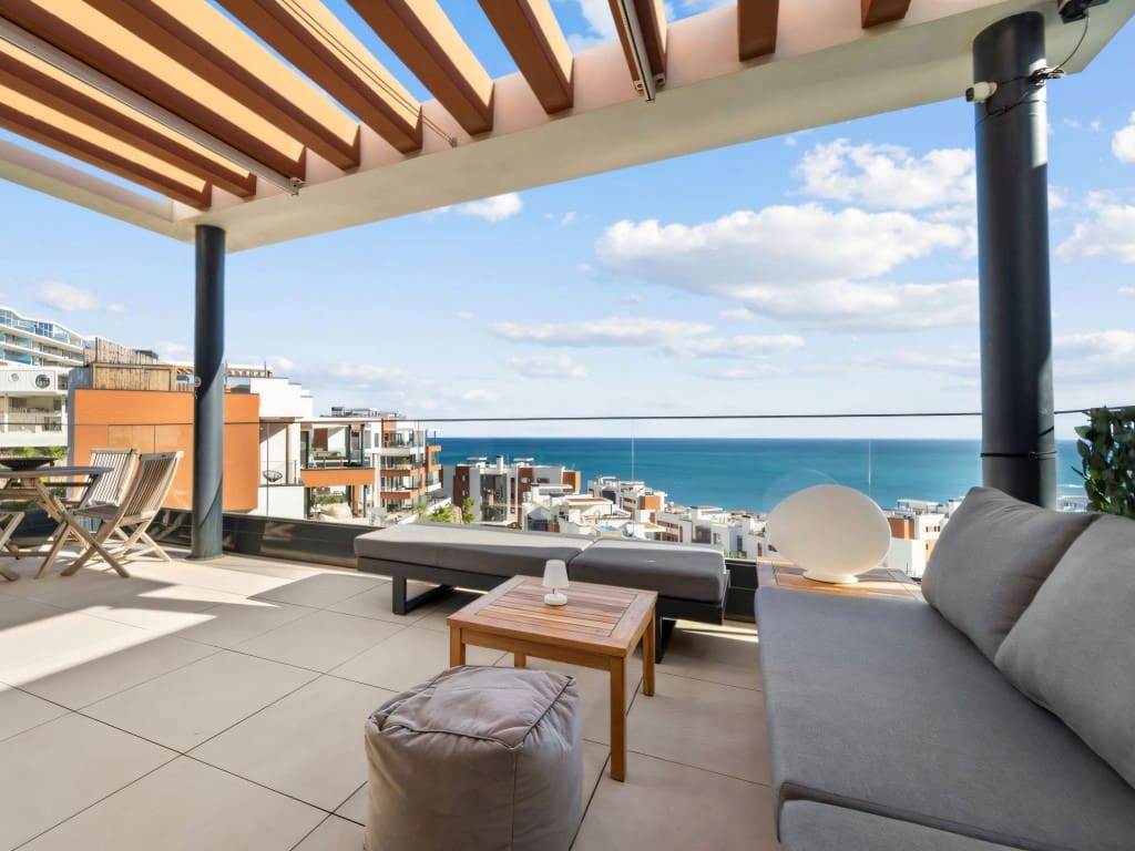 2 slaapkamer Penthouse te koop in Carvajal met zwembad garage - € 965.000 (Ref: 9415378)