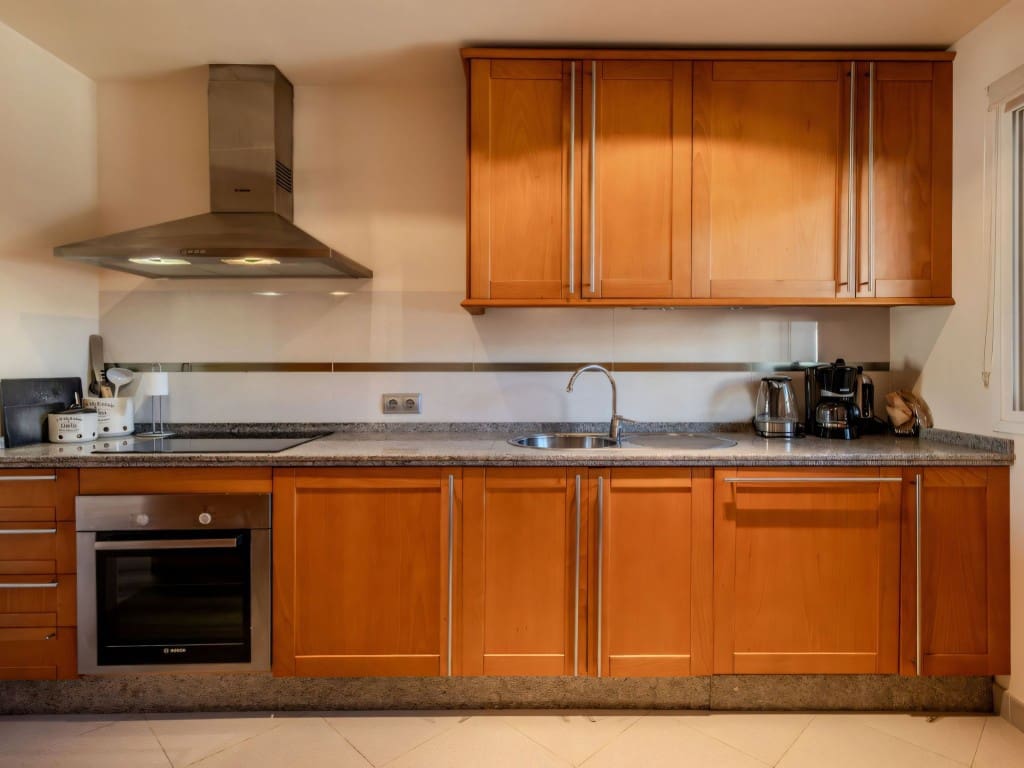 2 bedroom Apartment for sale in Nueva Andalucia with pool garage - € 560,000 (Ref: 9418819)