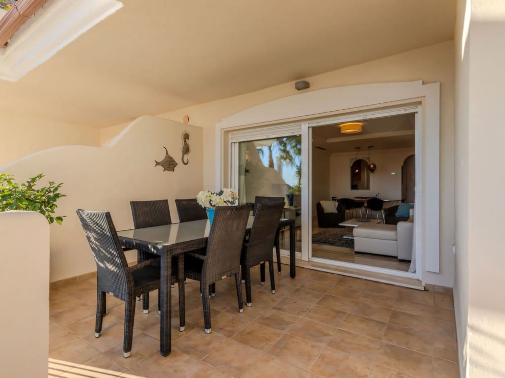 2 bedroom Apartment for sale in Nueva Andalucia with pool garage - € 560,000 (Ref: 9418819)