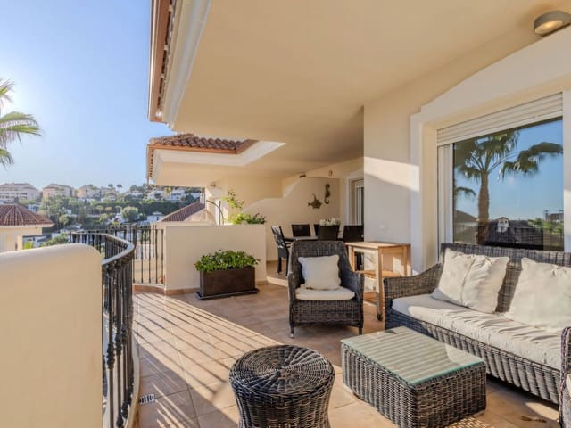 2 bedroom Apartment for sale in Nueva Andalucia, Marbella with pool garage - € 560,000 (Ref: 9418819)