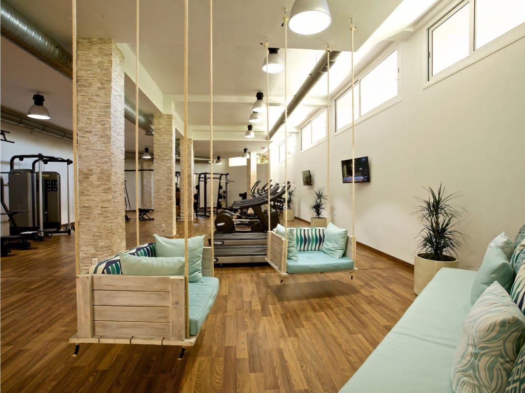 2 bedroom Apartment for sale in Nueva Andalucia with pool garage - € 560,000 (Ref: 9418819)