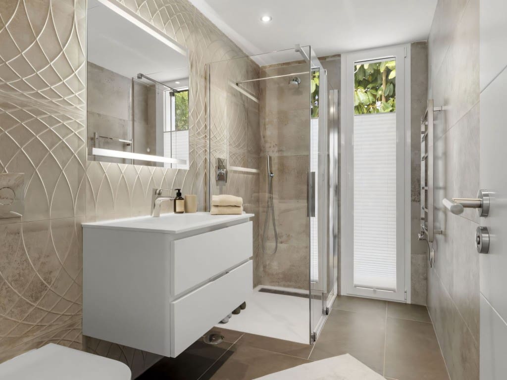 3 slaapkamer Villa te koop in Mijas Costa met zwembad garage - € 1.400.000 (Ref: 9418820)