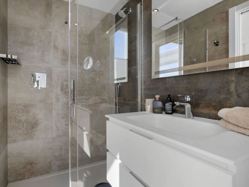 3 slaapkamer Villa te koop in Mijas Costa met zwembad garage - € 1.400.000 (Ref: 9418820)