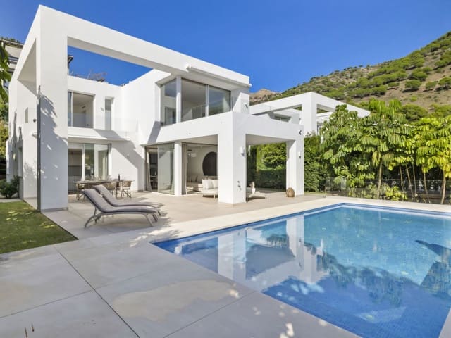 3 slaapkamer Villa te koop in Mijas Costa, Mijas met zwembad garage - € 1.400.000 (Ref: 9418820)