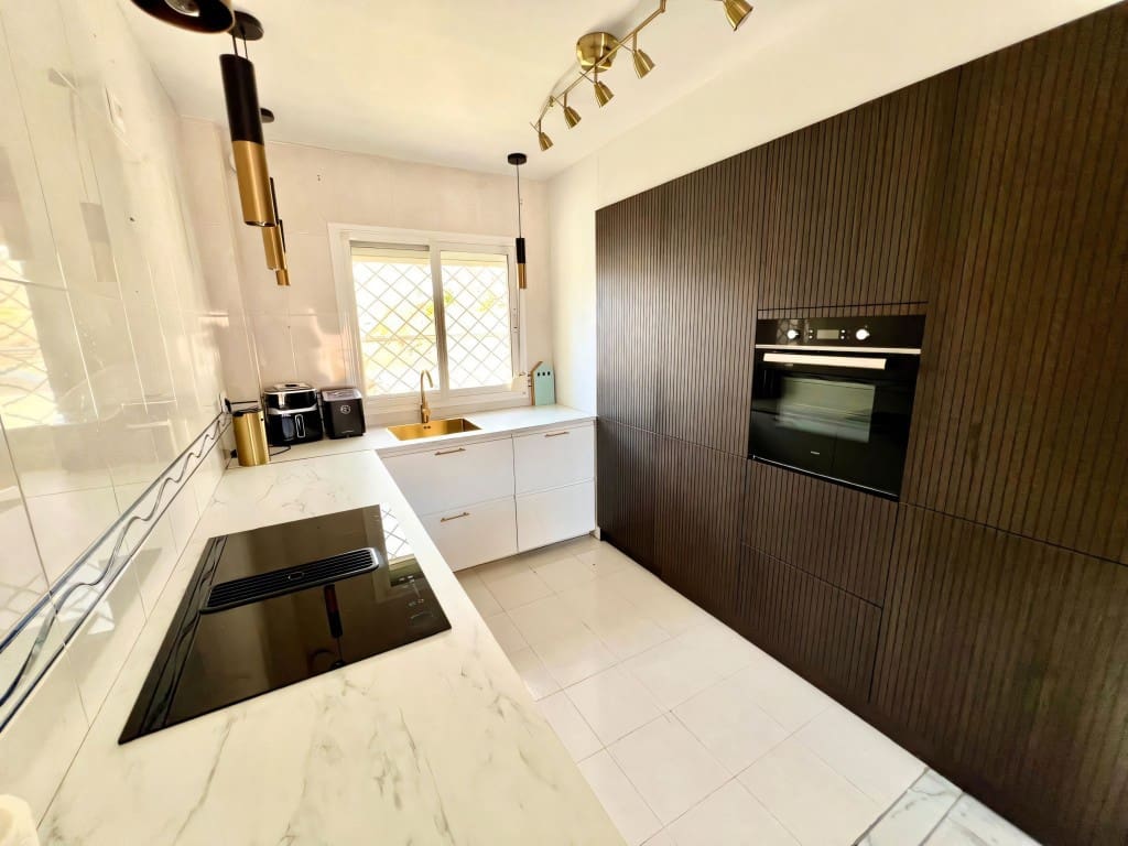 3 quarto Casa em Banda para venda em Torrequebrada com piscina garagem - 389 000 € (Ref: 9421817)