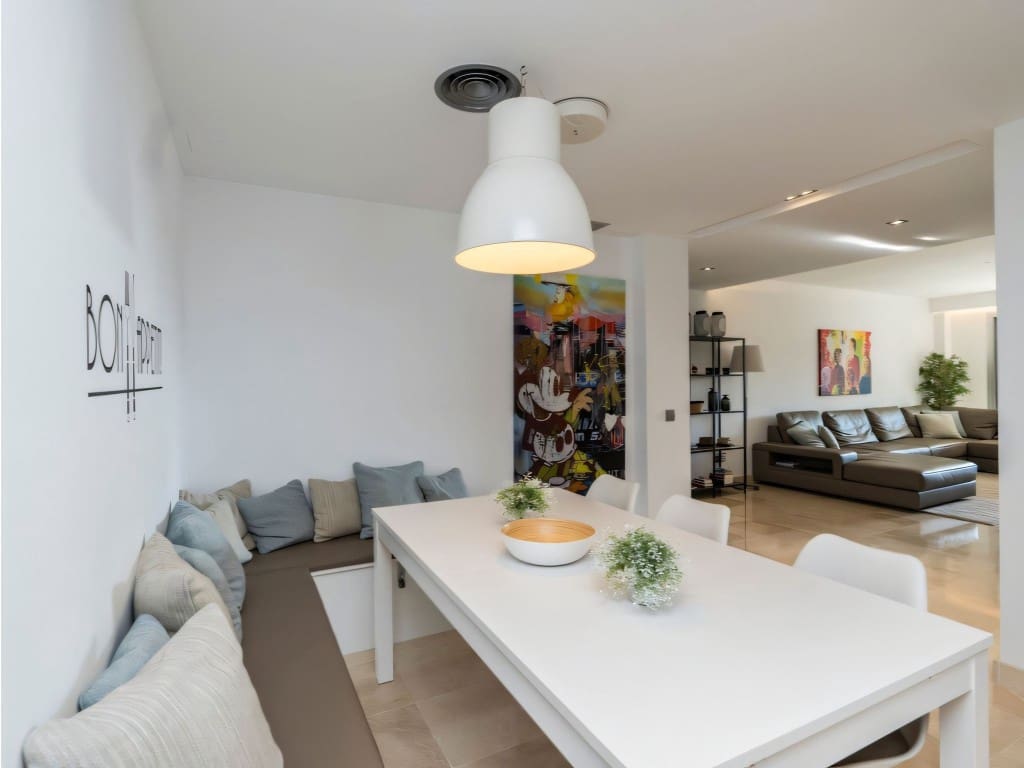 3 slaapkamer Appartement te koop in La Mairena met zwembad garage - € 439.000 (Ref: 9421819)