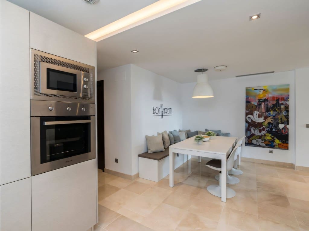 3 slaapkamer Appartement te koop in La Mairena met zwembad garage - € 439.000 (Ref: 9421819)