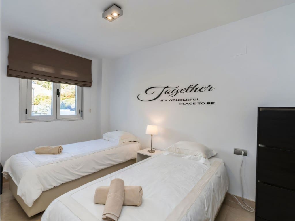 3 slaapkamer Appartement te koop in La Mairena met zwembad garage - € 439.000 (Ref: 9421819)