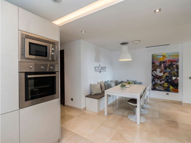 3 makuuhuone Huoneisto myytävänä paikassa La Mairena, Ojen mukana uima-altaan 
autotalli - 439 000 € (Ref: 9421819)