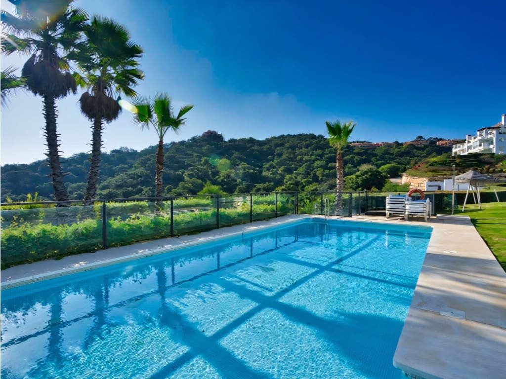 3 slaapkamer Appartement te koop in La Mairena met zwembad garage - € 439.000 (Ref: 9421819)