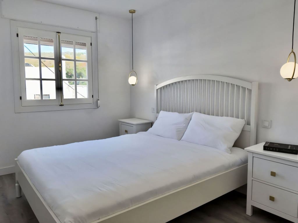 Apartamento de 4 habitaciones en Benahavís en venta - 579.000 € (Ref: 9425660)