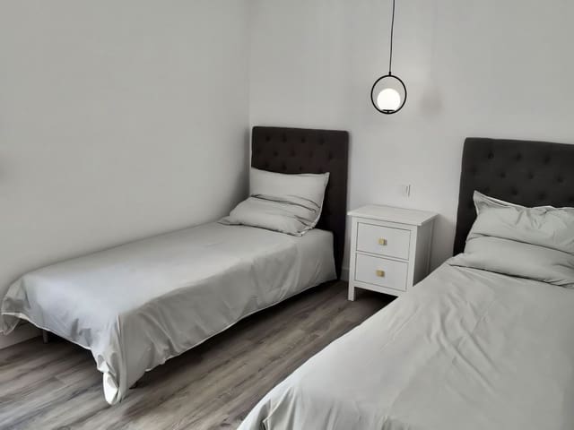 Apartamento de 4 habitaciones en Benahavís en venta - 579.000 € (Ref: 9425660)