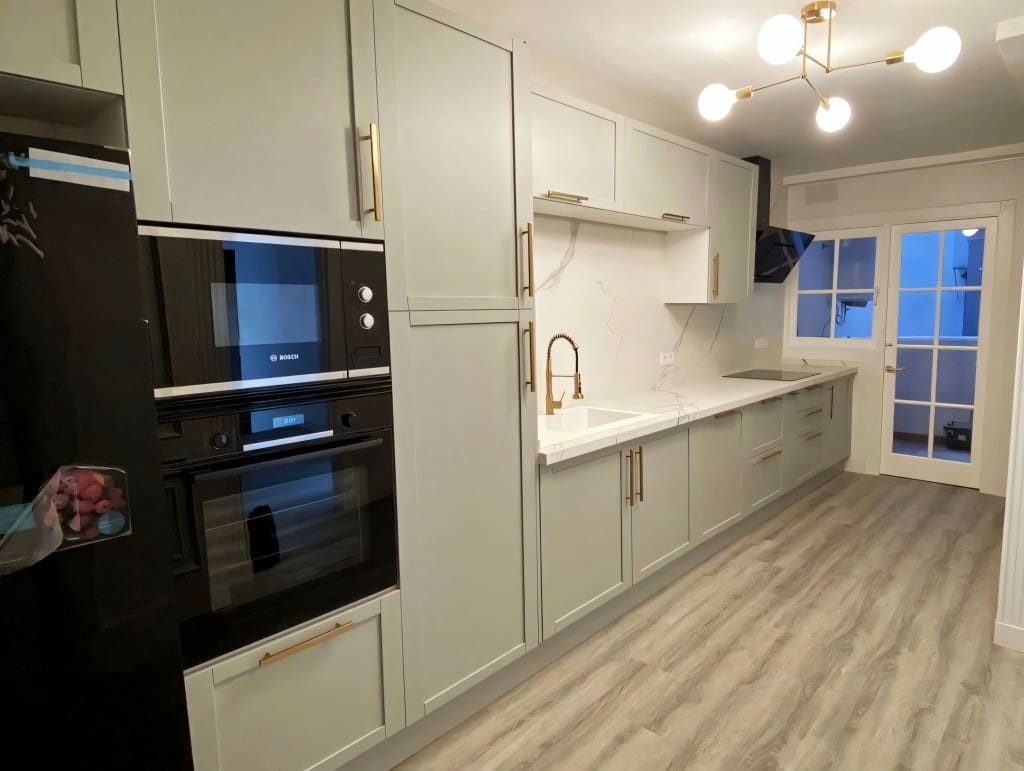 Apartamento de 4 habitaciones en Benahavís en venta - 579.000 € (Ref: 9425660)