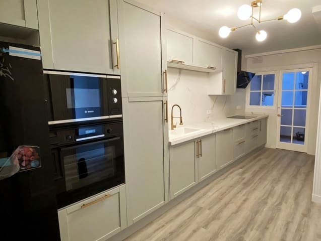 Apartamento de 4 habitaciones en Benahavís en venta - 579.000 € (Ref: 9425660)