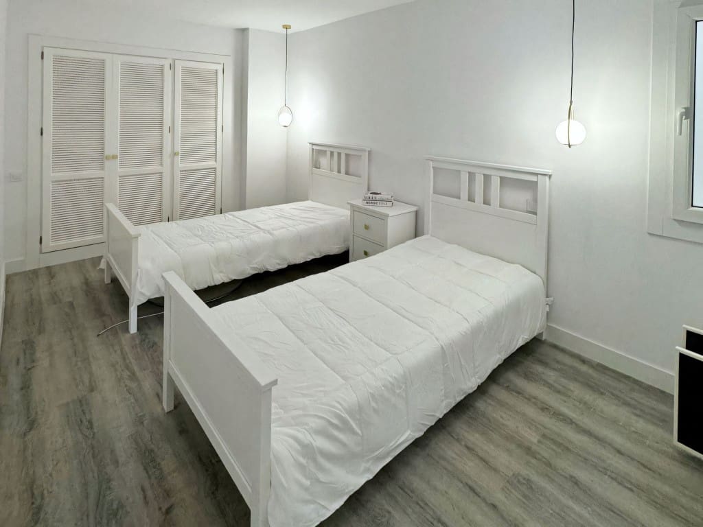 Apartamento de 4 habitaciones en Benahavís en venta - 579.000 € (Ref: 9425660)