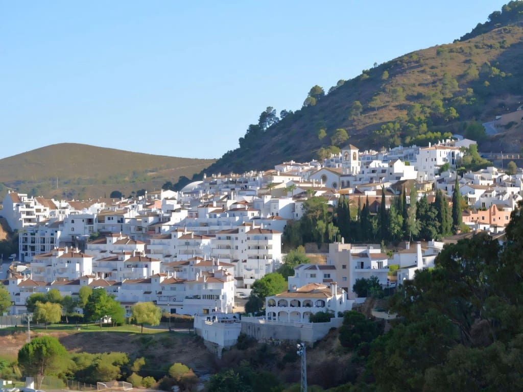 Apartamento de 4 habitaciones en Benahavís en venta - 579.000 € (Ref: 9425660)