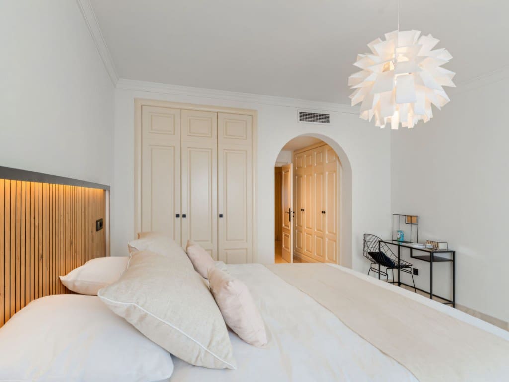 3 bedroom Apartment for sale in Golden Mile with pool - € 1,150,000 (Ref: 9426850)