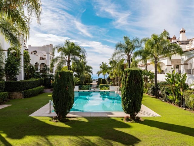 3 slaapkamer Appartement te koop in Golden Mile, Marbella met zwembad - € 1.150.000 (Ref: 9426850)