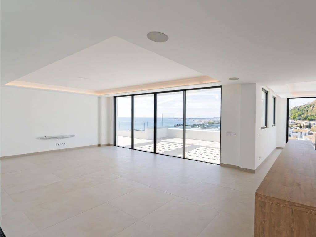 4 bedroom Villa for sale in Benalmadena with pool garage - € 2,100,000 (Ref: 9426851)