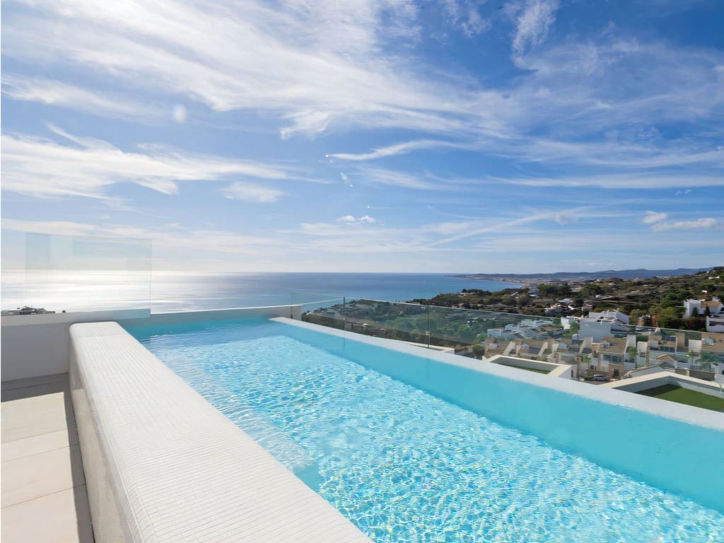 4 bedroom Villa for sale in Benalmadena with pool garage - € 2,100,000 (Ref: 9426851)