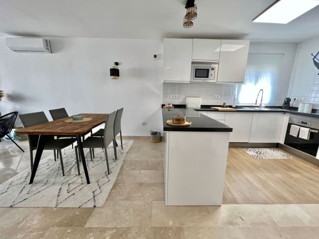 2 soverom Leilighet til salgs i Riviera del Sol, Mijas med svømmebasseng garasje - € 385 000 (Ref: 9430742)