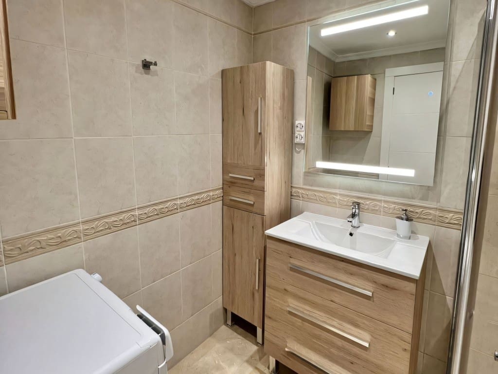 2 soverom Leilighet til salgs i Riviera del Sol med svømmebasseng garasje - € 385 000 (Ref: 9430742)