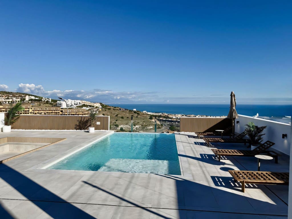 4 sypialnia Willa na sprzedaż w Benalmadena z basenem garażem - 1 695 000 € (Ref: 9430743)