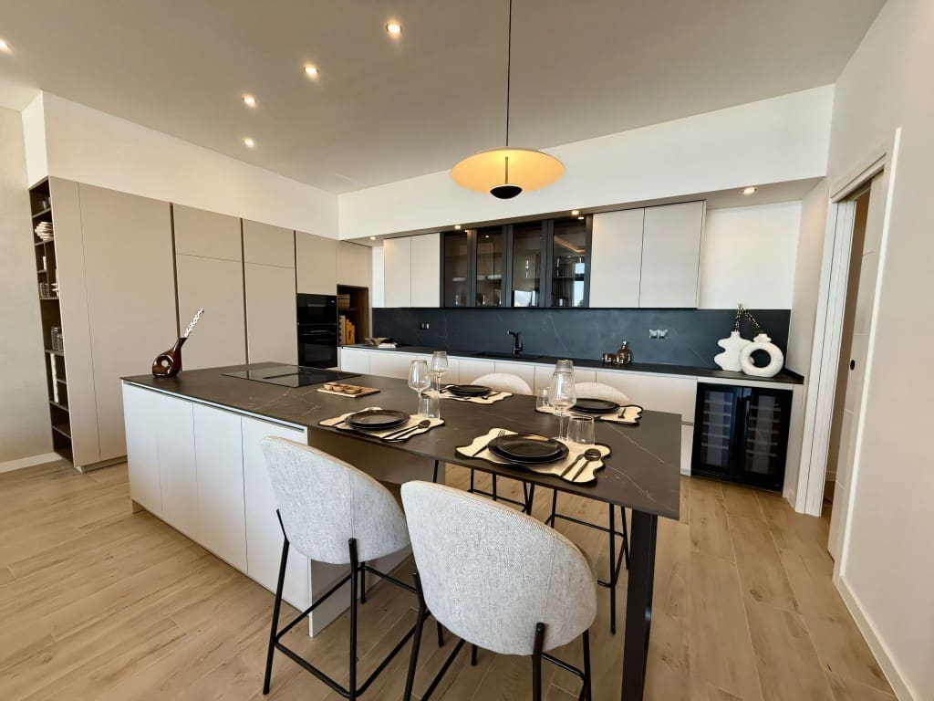 4 sypialnia Willa na sprzedaż w Benalmadena z basenem garażem - 1 695 000 € (Ref: 9430743)