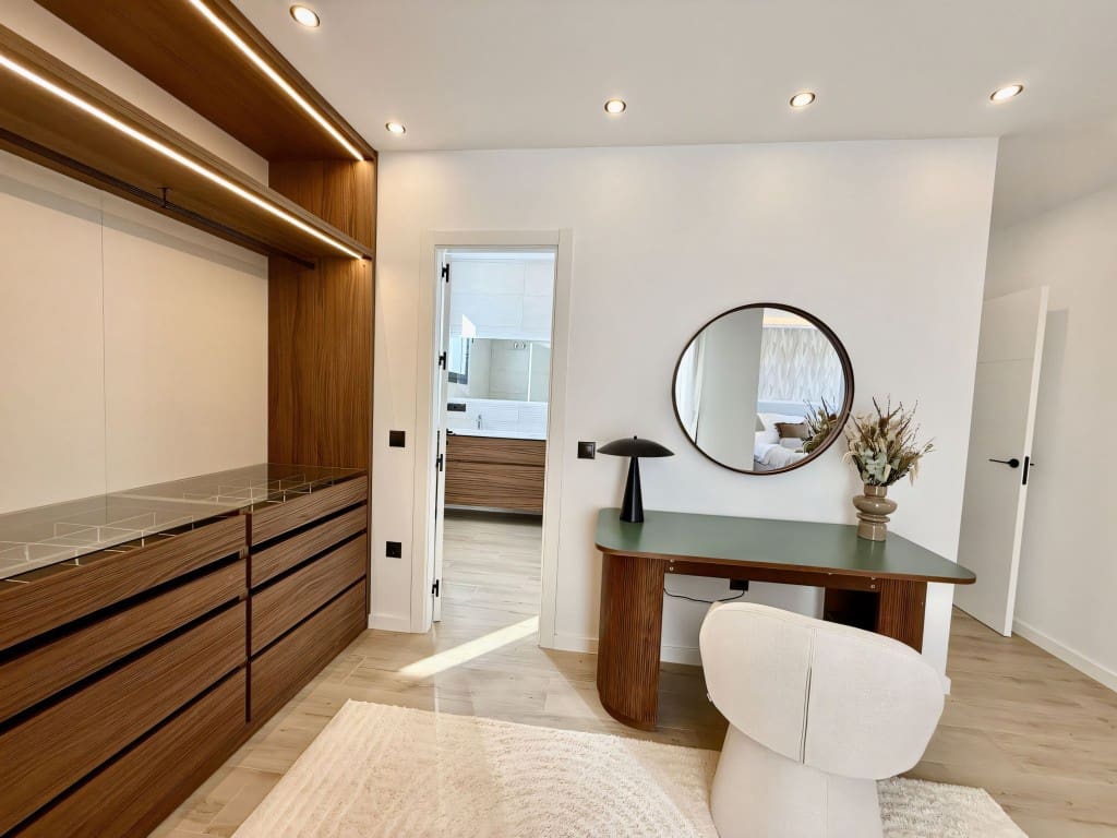 4 sypialnia Willa na sprzedaż w Benalmadena z basenem garażem - 1 695 000 € (Ref: 9430743)