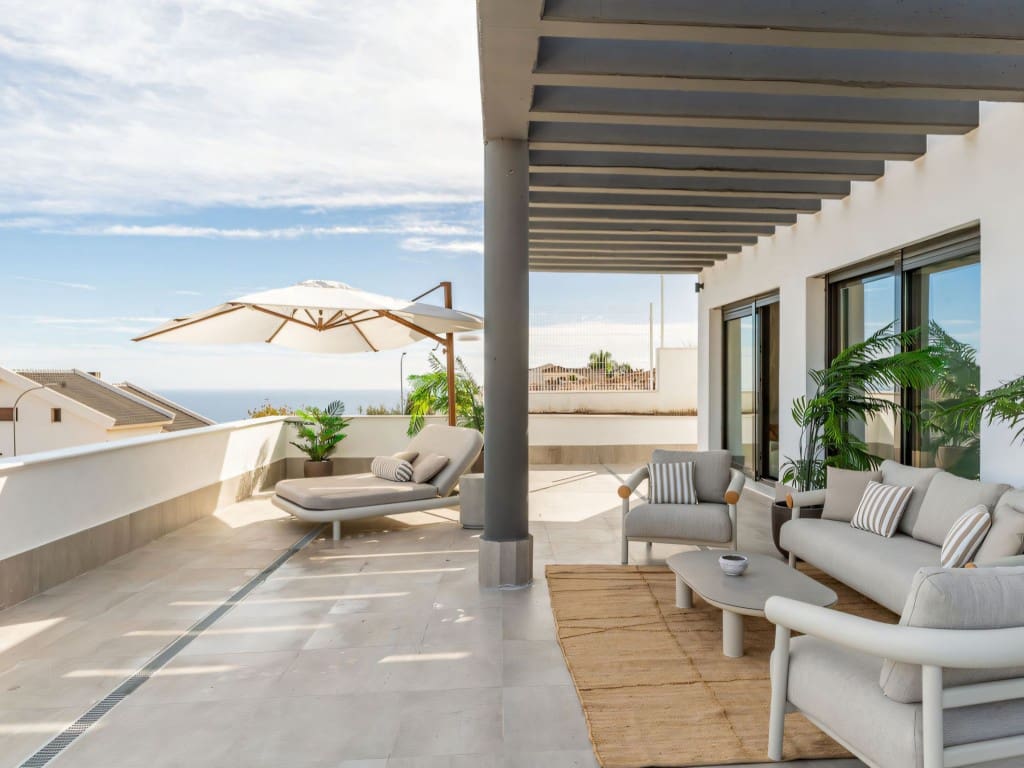 4 sypialnia Willa na sprzedaż w Benalmadena z basenem garażem - 1 695 000 € (Ref: 9430743)