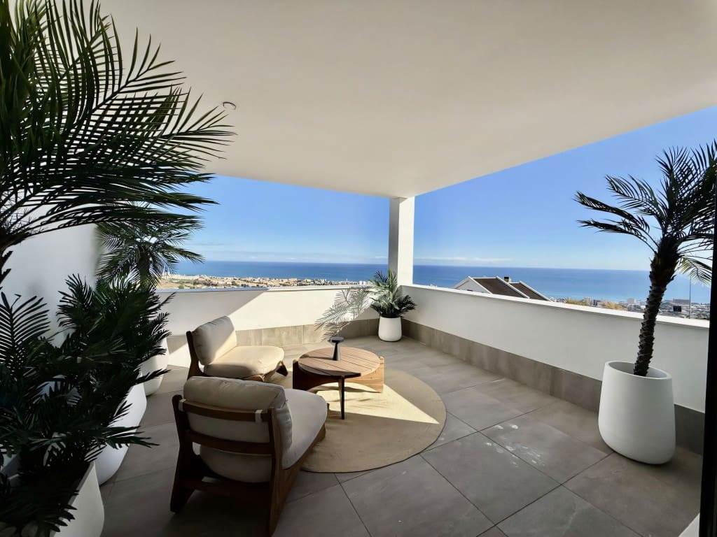 4 sypialnia Willa na sprzedaż w Benalmadena z basenem garażem - 1 695 000 € (Ref: 9430743)