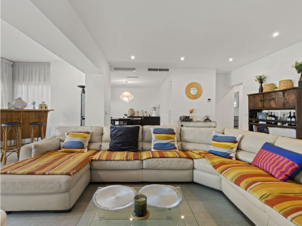 4 slaapkamer Villa te koop in San Pedro de Alcantara met zwembad garage - € 1.450.000 (Ref: 9432987)