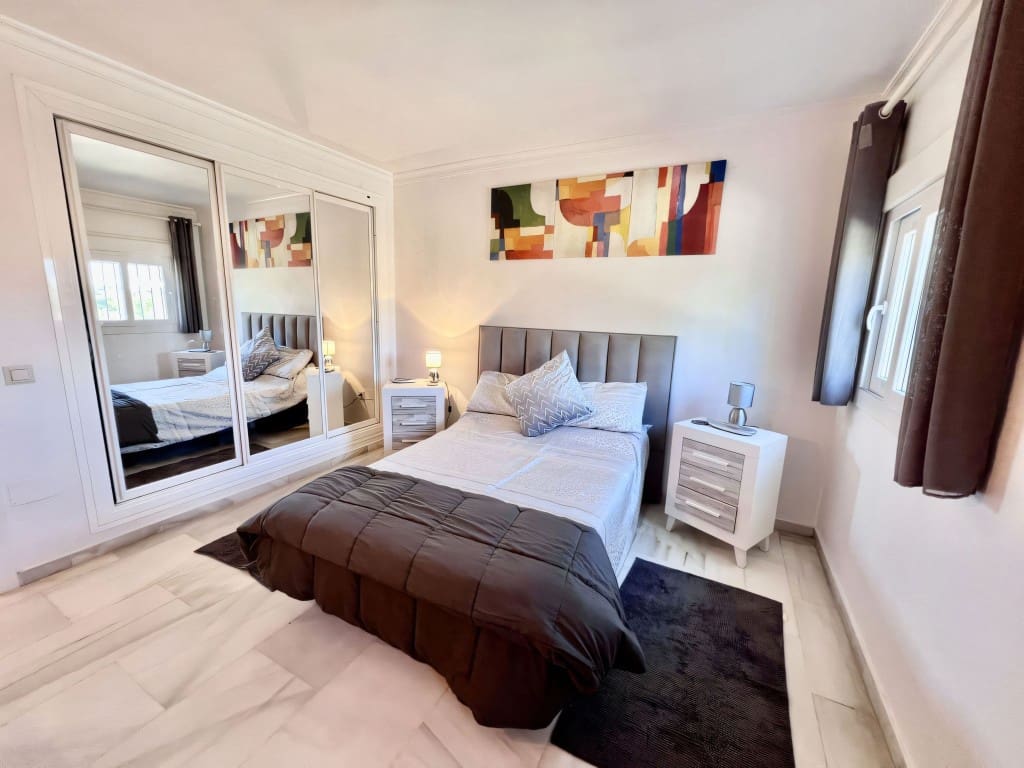 3 chambre Maison de Ville à vendre à El Paraiso avec piscine garage - 495 000 € (Ref: 9432988)