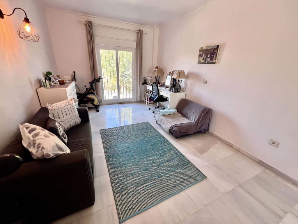 3 chambre Maison de Ville à vendre à El Paraiso avec piscine garage - 495 000 € (Ref: 9432988)