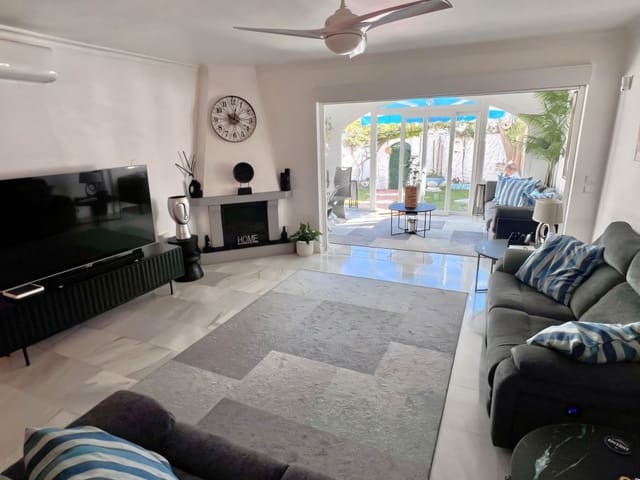 3 chambre Maison de Ville à vendre à El Paraiso, Estepona avec piscine garage - 495 000 € (Ref: 9432988)