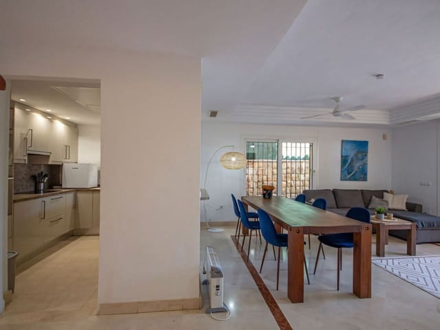 4 chambre Villa/Maison à vendre à Riviera del Sol, Mijas avec piscine garage - 579 000 € (Ref: 9436634)