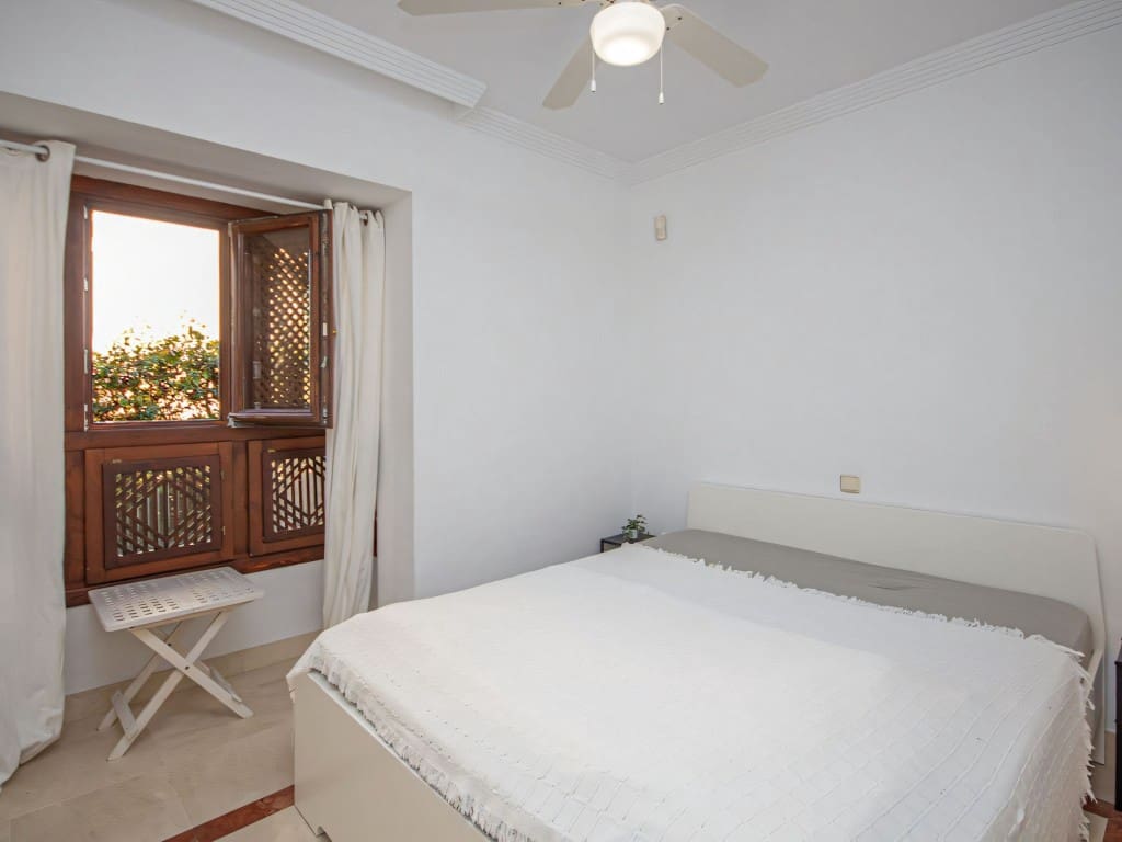 4 slaapkamer Villa te koop in Riviera del Sol met zwembad garage - € 579.000 (Ref: 9436634)