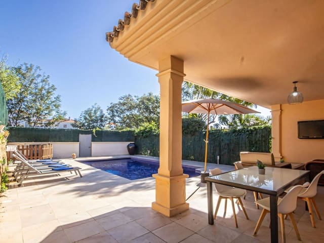 4 chambre Villa/Maison à vendre à Riviera del Sol, Mijas avec piscine garage - 579 000 € (Ref: 9436634)