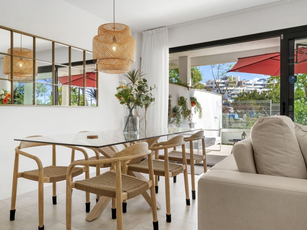 3 quarto Apartamento para venda em Estepona com piscina - 749 000 € (Ref: 9441232)