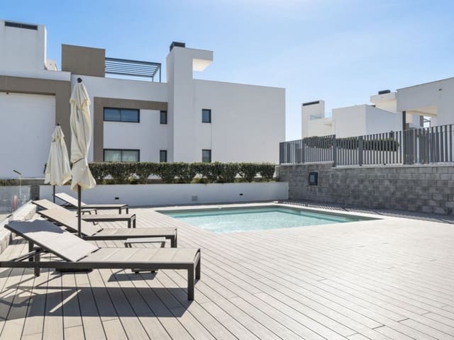 3 quarto Apartamento para venda em Estepona com piscina - 749 000 € (Ref: 9441232)