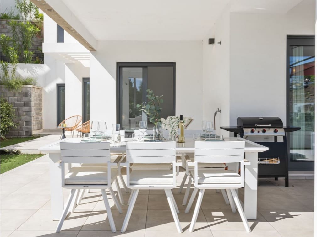 3 quarto Apartamento para venda em Estepona com piscina - 749 000 € (Ref: 9441232)