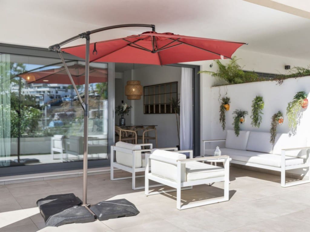 3 quarto Apartamento para venda em Estepona com piscina - 749 000 € (Ref: 9441232)