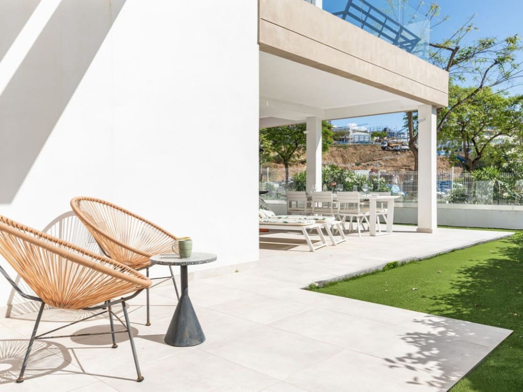 3 quarto Apartamento para venda em Estepona com piscina - 749 000 € (Ref: 9441232)