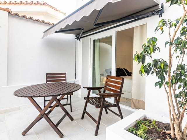 5 slaapkamer Villa te koop in Benalmadena Costa, Benalmádena met zwembad - € 1.277.000 (Ref: 9441233)