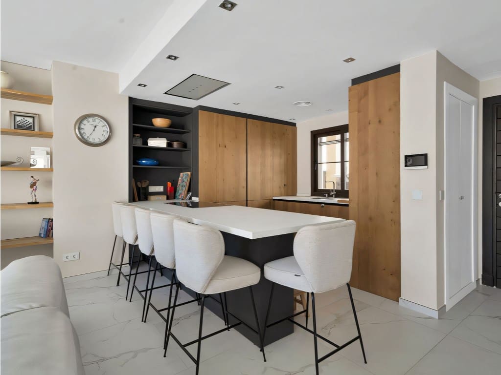 5 Zimmer Haus zu verkaufen in Benahavis mit Pool Garage - 729.000 € (Ref: 9443031)