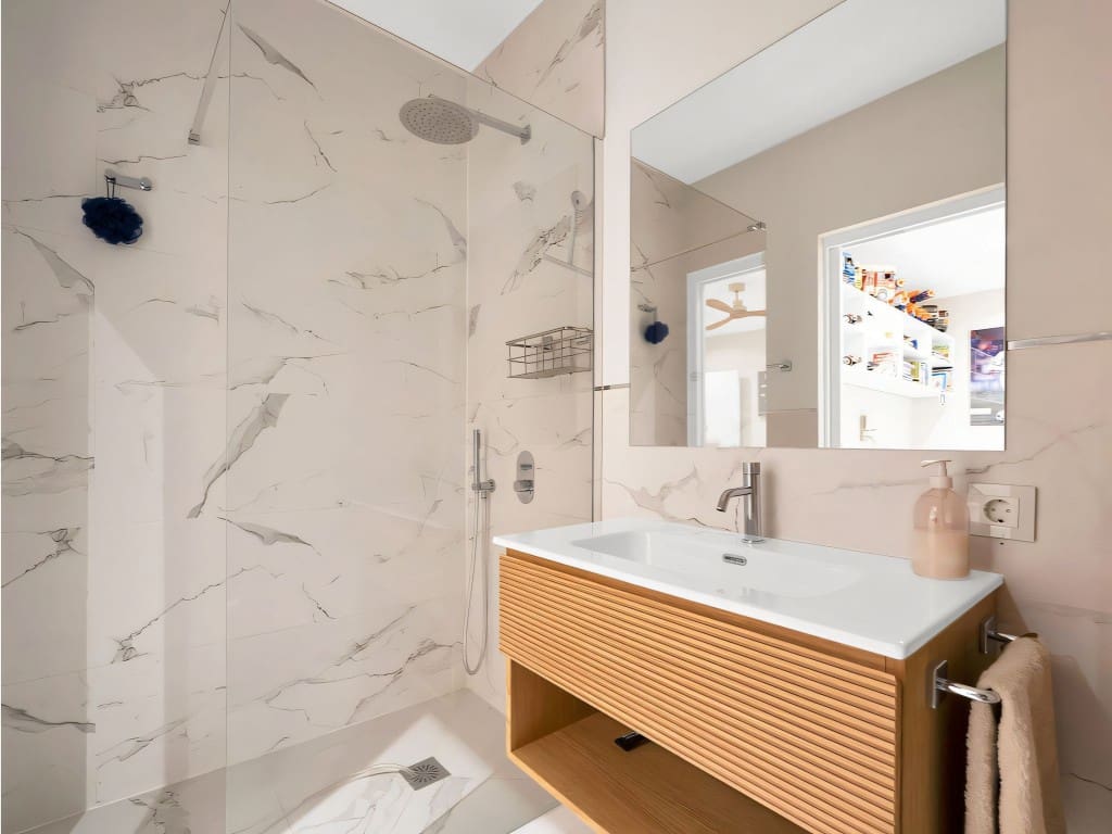 5 Zimmer Haus zu verkaufen in Benahavis mit Pool Garage - 729.000 € (Ref: 9443031)