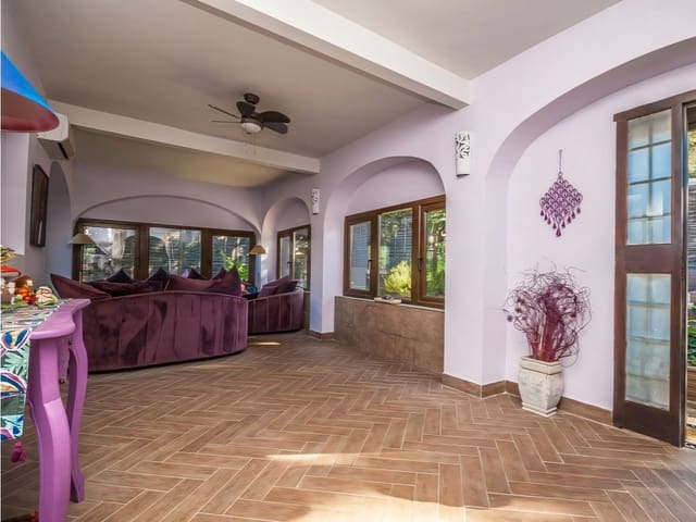 5 sovrum Villa till salu i Elviria, Marbella - 1 095 000 € (Ref: 9443032)