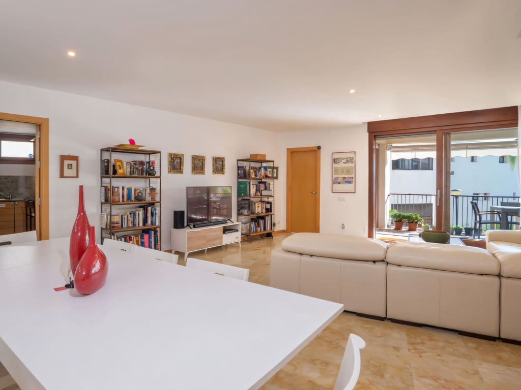 3 makuuhuone Huoneisto myytävänä paikassa Los Monteros mukana uima-altaan - 549 000 € (Ref: 9445750)